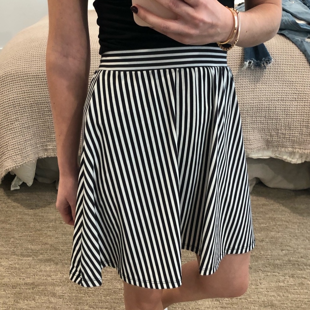 Asos mini stripe high waisted skirt XS never worn